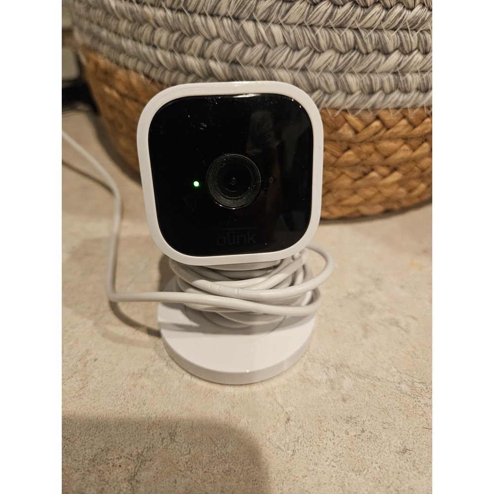 Blink Mini Indoor 1080p HD Smart Security Camera White Wired BCM00300U